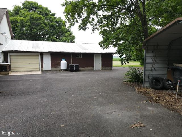 1242 BRENEMAN RD, Manheim, PA 17545