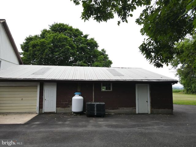 1242 BRENEMAN RD, Manheim, PA 17545