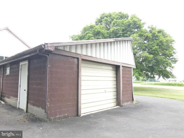 1242 BRENEMAN RD, Manheim, PA 17545