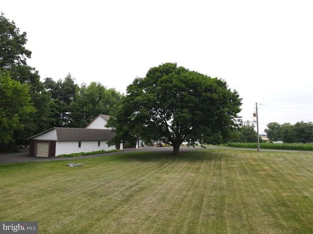 1242 BRENEMAN RD, Manheim, PA 17545