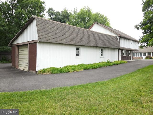 1242 BRENEMAN RD, Manheim, PA 17545