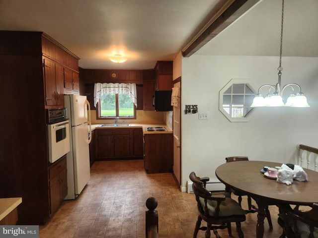 1242 BRENEMAN RD, Manheim, PA 17545