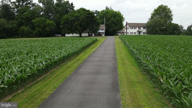 1242 BRENEMAN RD, Manheim, PA 17545