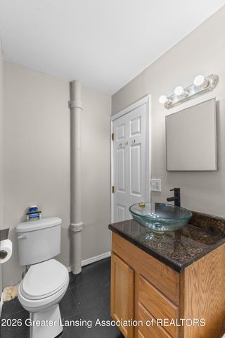 613 Tisdale Avenue, Lansing, MI 48910