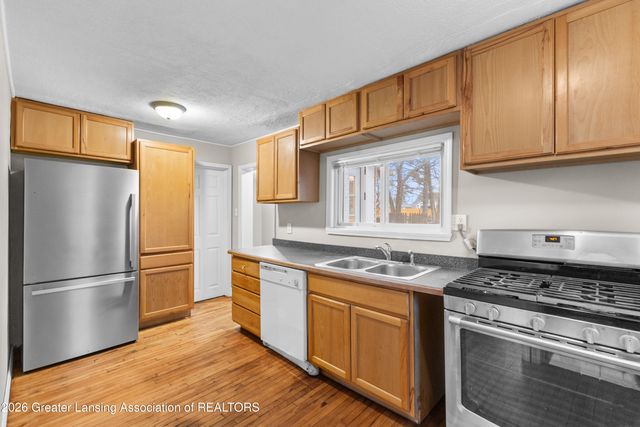 613 Tisdale Avenue, Lansing, MI 48910