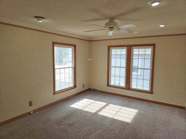 181 Annapolis Street E, Saint Paul, MN 55118