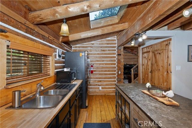 788 Buckingham Square, Lake Arrowhead, CA 92352