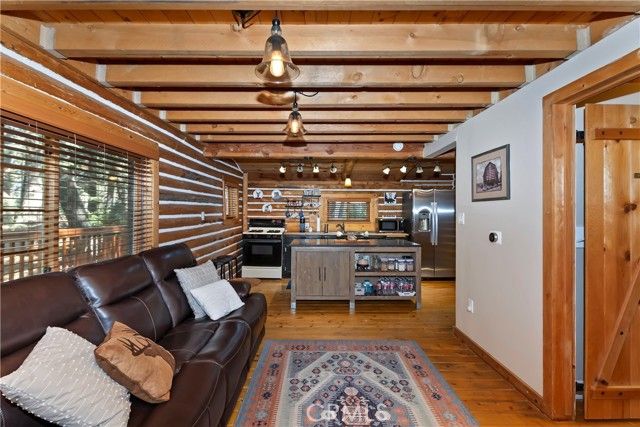 788 Buckingham Square, Lake Arrowhead, CA 92352