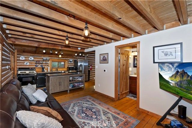 788 Buckingham Square, Lake Arrowhead, CA 92352