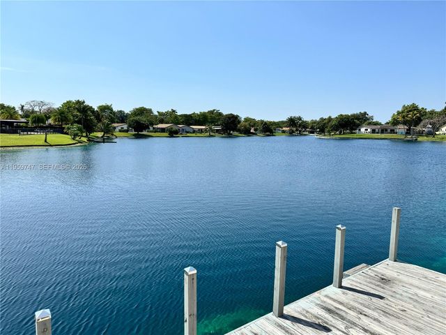 7002 Holly Rd, Miami Lakes, FL 33014