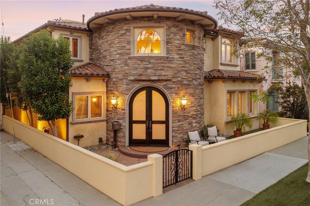 215 The Toledo, Long Beach, CA 90803 — exterior