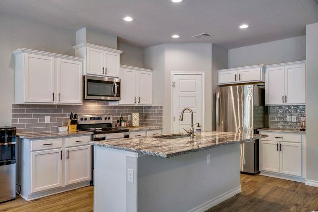 128 Frank Jones, Blanco, TX 78606