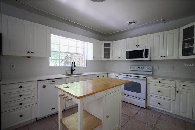 4115 W PLATT STREET, Tampa, FL 33609