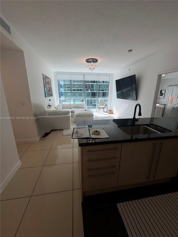 1111 SW 1 2616, Miami, FL 33130