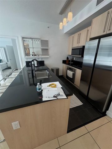 1111 SW 1 2616, Miami, FL 33130