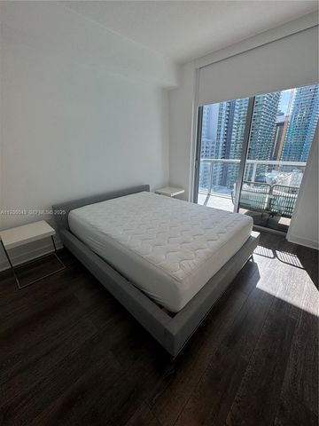 1111 SW 1 2616, Miami, FL 33130