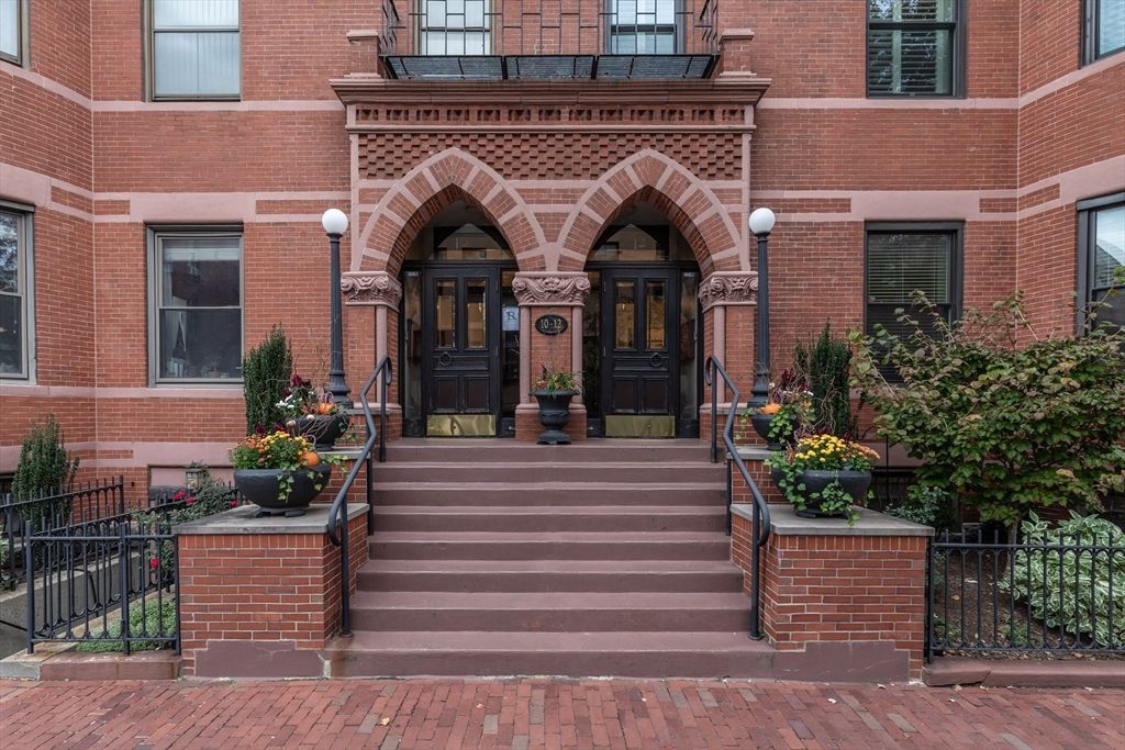 10 Cumberland Street 4, Boston, MA 02115