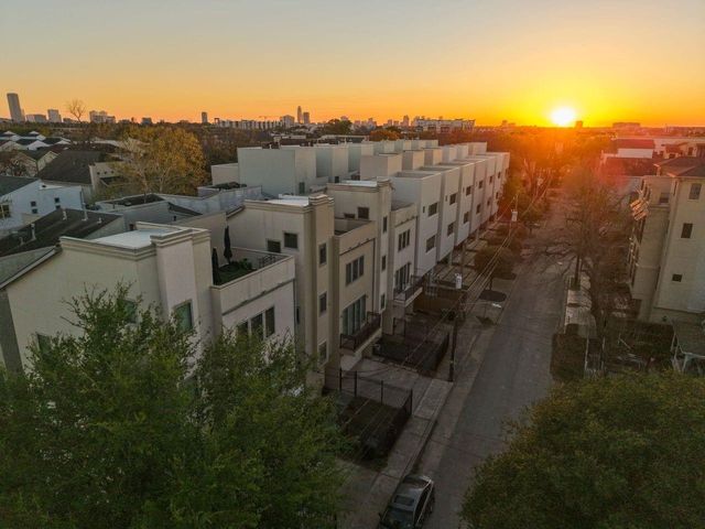 4215 Lillian Street, Houston, TX 77007