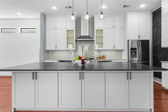 4215 Lillian Street, Houston, TX 77007