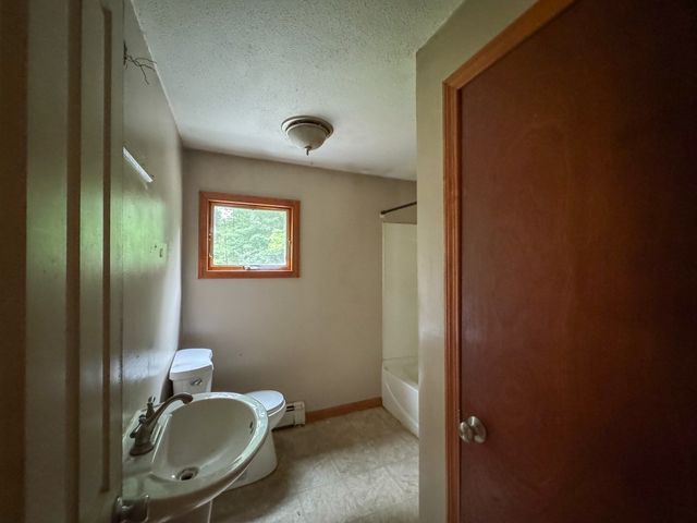 66 S Harbor Rd, Townsend, MA 01469