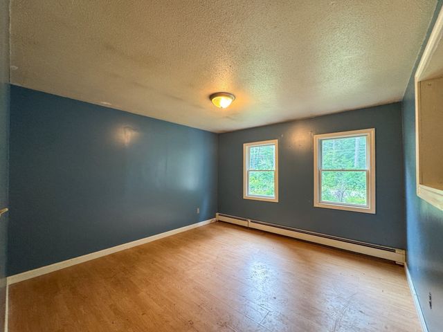 66 S Harbor Rd, Townsend, MA 01469