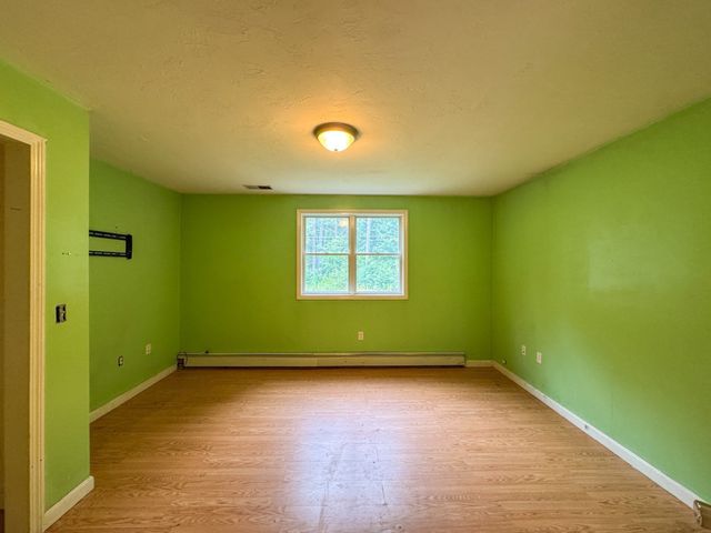 66 S Harbor Rd, Townsend, MA 01469