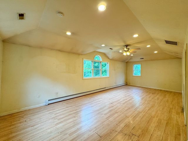 66 S Harbor Rd, Townsend, MA 01469