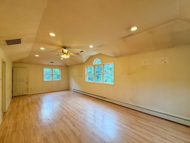 66 S Harbor Rd, Townsend, MA 01469