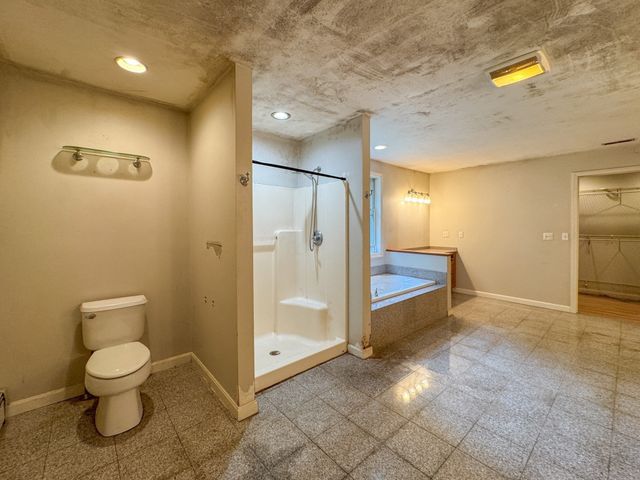 66 S Harbor Rd, Townsend, MA 01469