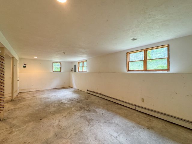 66 S Harbor Rd, Townsend, MA 01469
