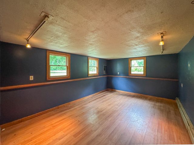 66 S Harbor Rd, Townsend, MA 01469