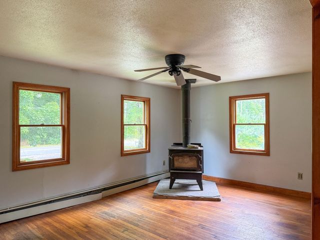 66 S Harbor Rd, Townsend, MA 01469