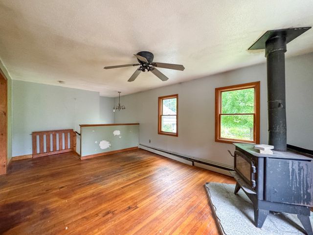66 S Harbor Rd, Townsend, MA 01469