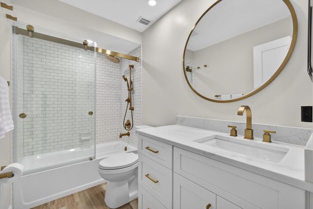 516 Club Drive, Palm Beach Gardens, FL 33418