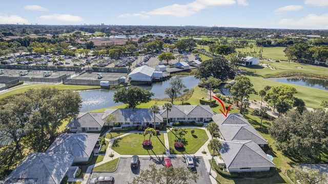 516 Club Drive, Palm Beach Gardens, FL 33418