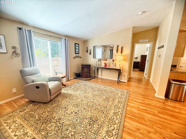 32700 Se LEEWOOD Ln 102, Boring, OR 97009