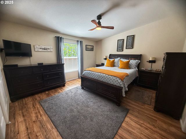 32700 Se LEEWOOD Ln 102, Boring, OR 97009
