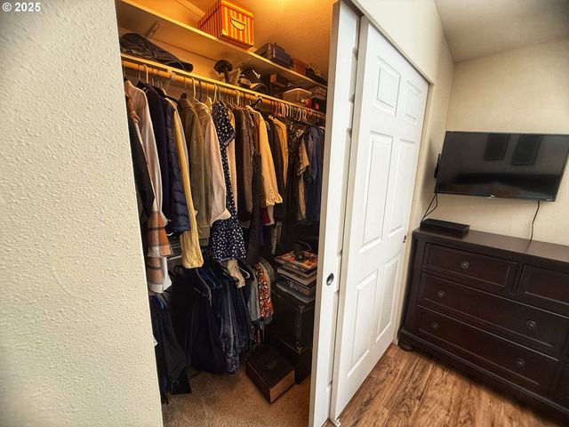 32700 Se LEEWOOD Ln 102, Boring, OR 97009