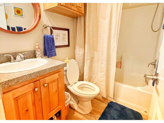 32700 Se LEEWOOD Ln 102, Boring, OR 97009