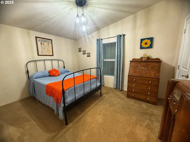 32700 Se LEEWOOD Ln 102, Boring, OR 97009