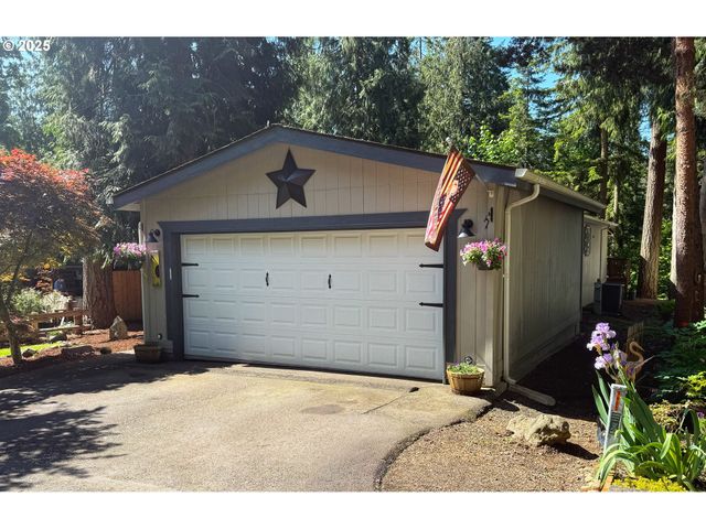 32700 Se LEEWOOD Ln 102, Boring, OR 97009