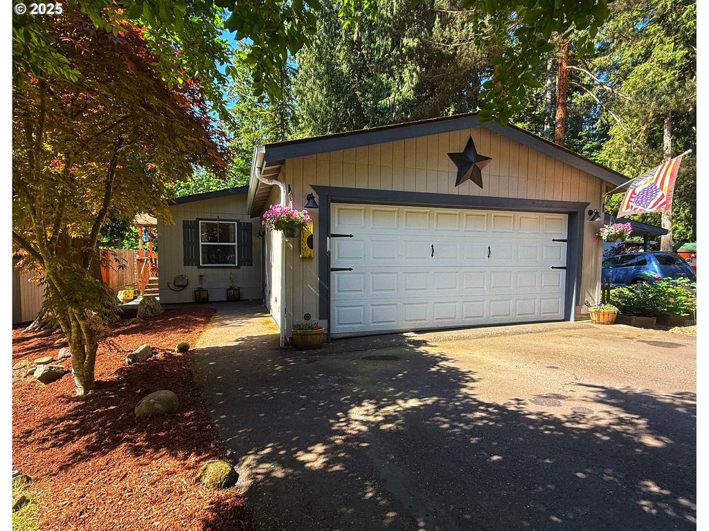 32700 Se LEEWOOD Ln 102, Boring, OR 97009