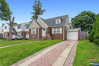 1-25 37th Street, Fair Lawn, NJ 07410