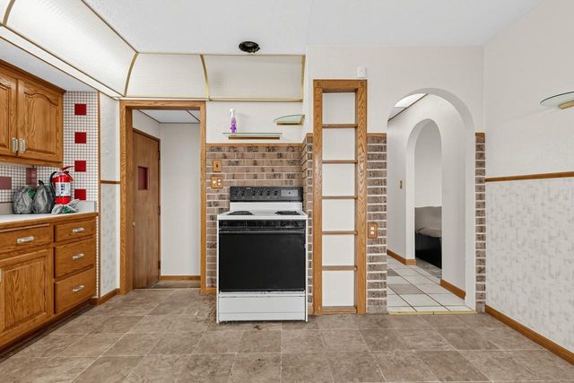 5425 W Lincoln Creek DRIVE, Milwaukee, WI 53218