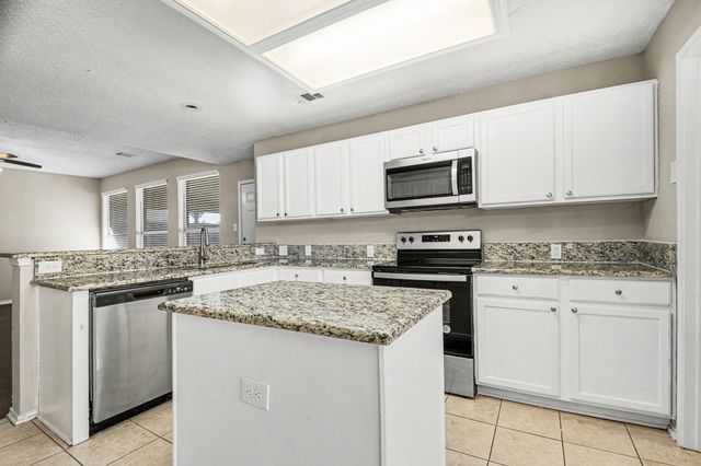 1211 Meadowgate Drive, Allen, TX 75002