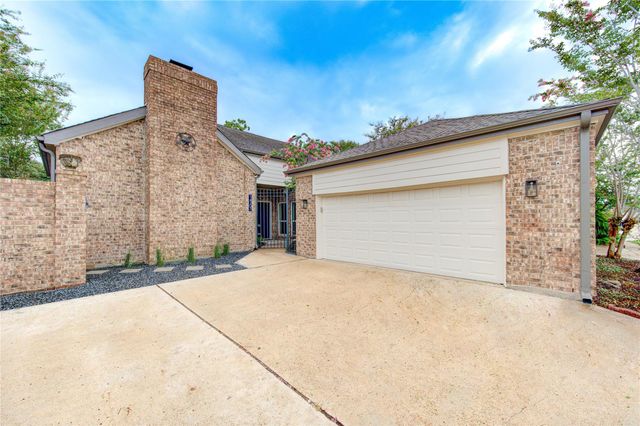 14207 Stokesmount Drive, Houston, TX 77077