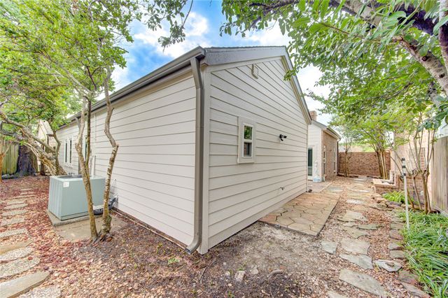 14207 Stokesmount Drive, Houston, TX 77077