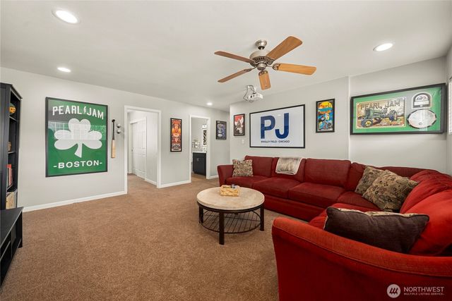 11415 210th Avenue Ct E, Bonney Lake, WA 98391