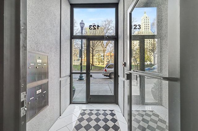 123 S Court Ave Apt 501, Memphis, TN 38103