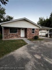 513 4th Street, Paris, AR 72855